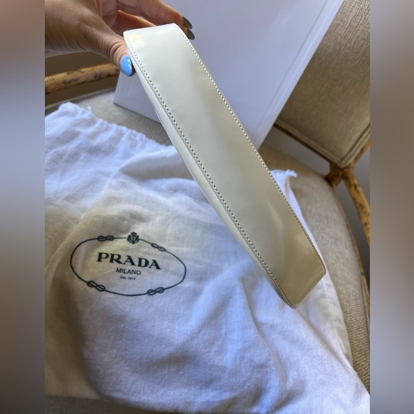 Prada Cleo in white like new worn twice purchased for just under 5k - Picture 4 of 6
